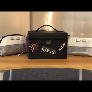 Free shipping! New Victoria’s Secret Traincase